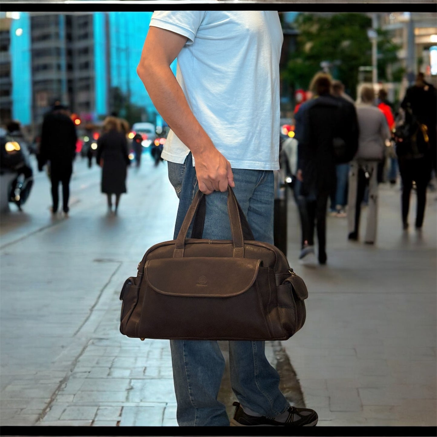 Men’s Leather Weekender Bag – Travel-Ready & Full-Grain Leather