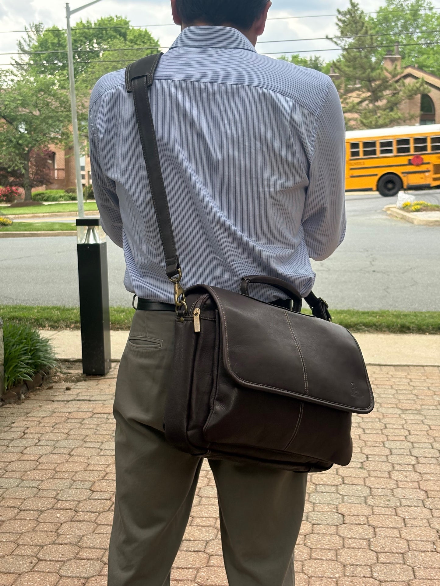 Santiago – Leather Laptop Messenger Bag