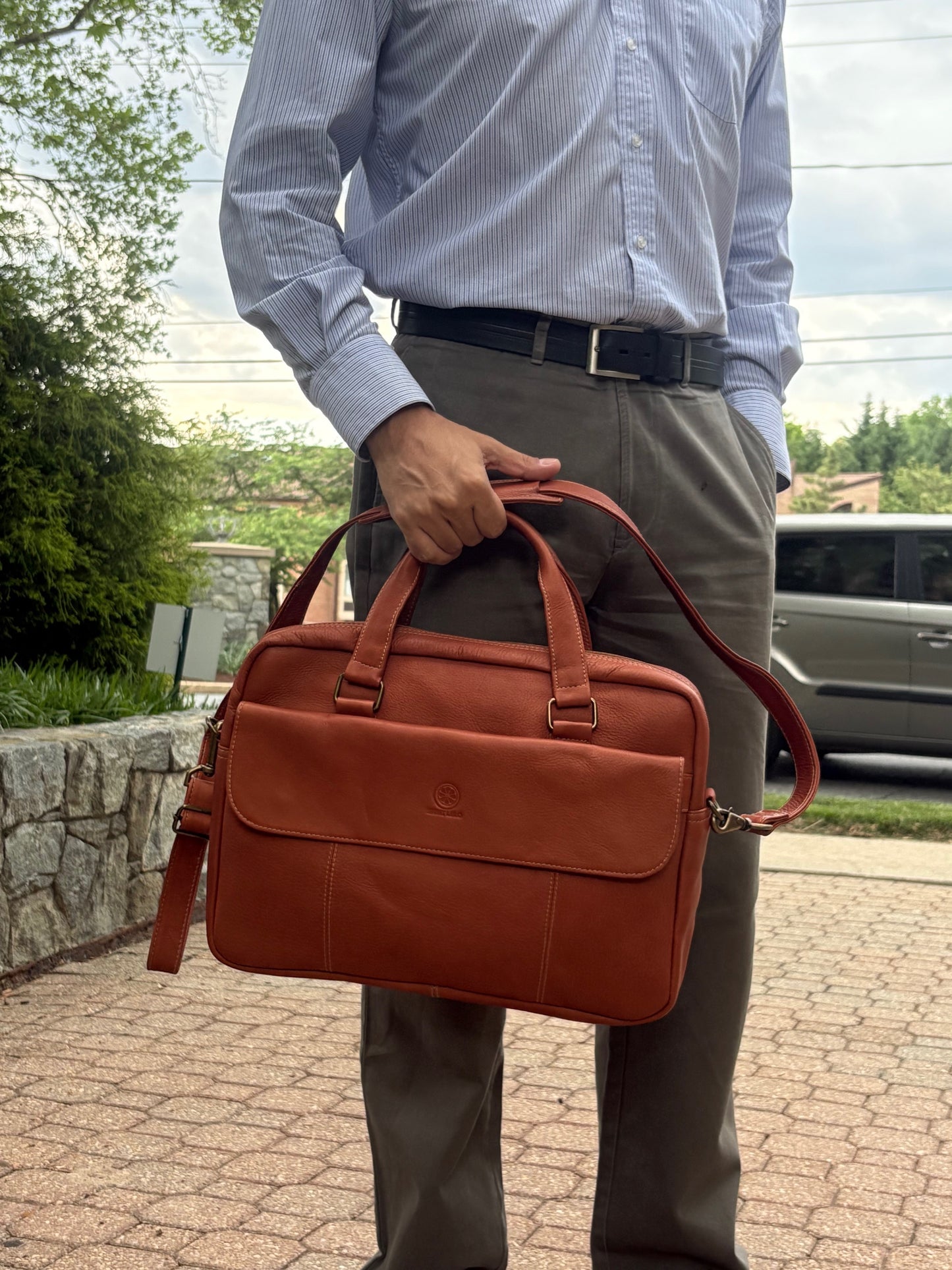 Lorenzo – Leather Messenger Bag with Laptop Pocket