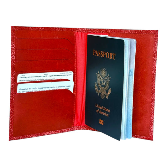 Elías – Leather Passport Holder with Card Slots